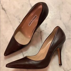 Manolo Blahnik dark brown leather pumps